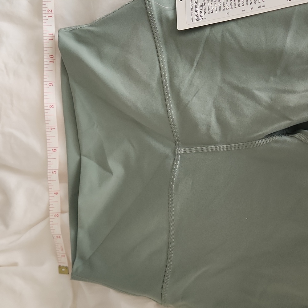 NWT lululemon Align™ High-Rise Short 6", Size 6 - Picture 5 of 7